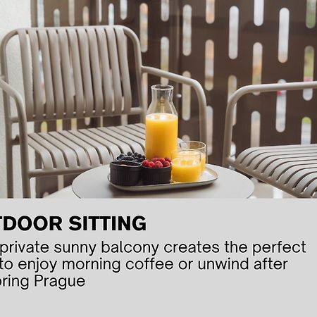 Luxury Sunny Home - Garage Parking, Metro, Balcony, Ps5 With Games Praga Esterno foto